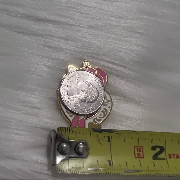 sailor moon Chibiusa pin - Picture 3 of 4